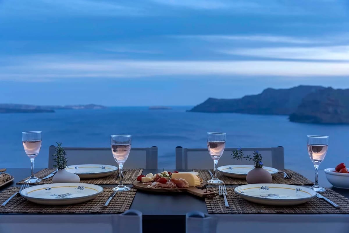 Santorini luxury villa Sabia Cave House in Oia - 2