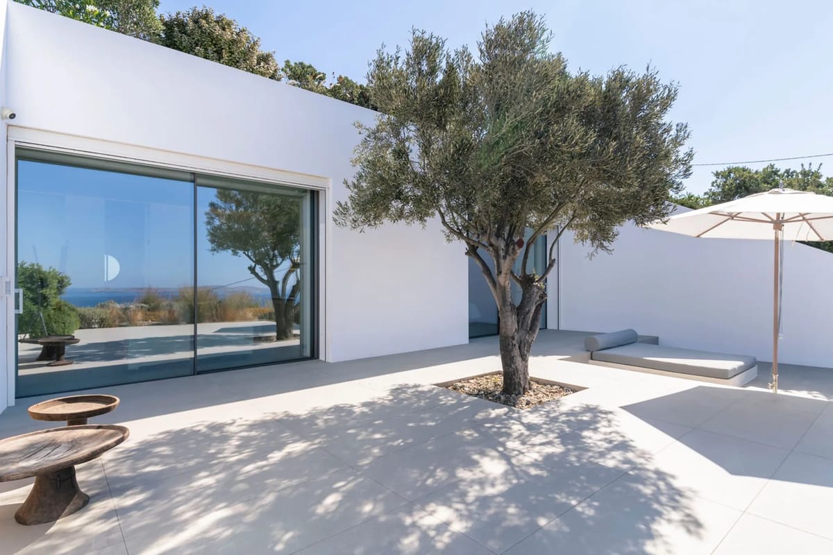 Mykonos luxury villa Skyrock in Agios Stefanos - 1