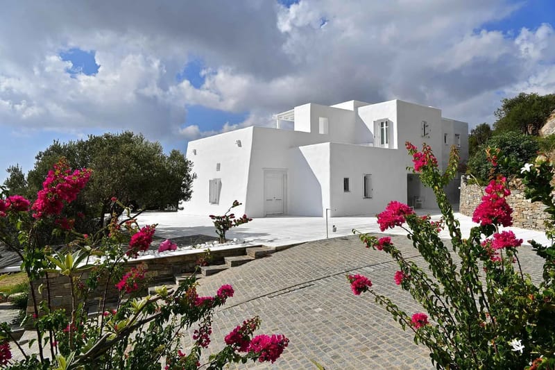 Paros luxury villa Mirabella in Kostos - 1