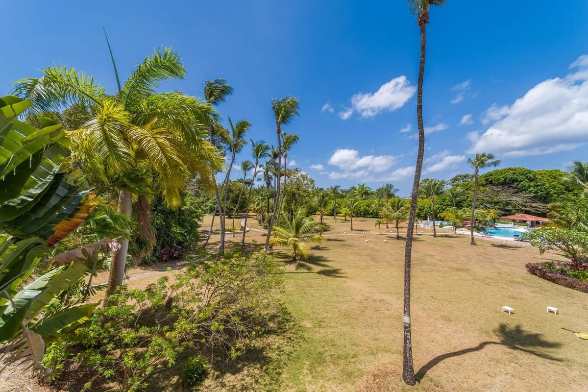 Glitter Bay Estate 314