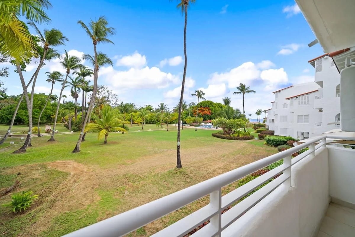 Imagen de la galería de Glitter Bay Estate 214
