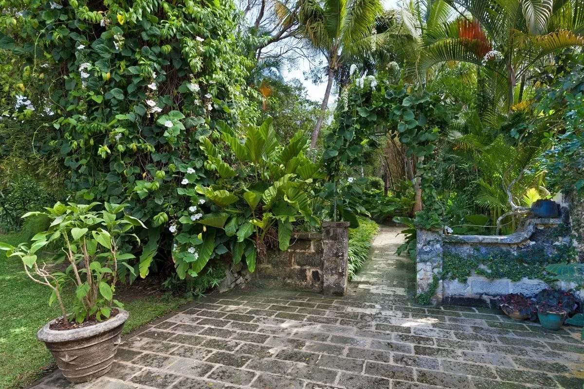 Fustic House property image