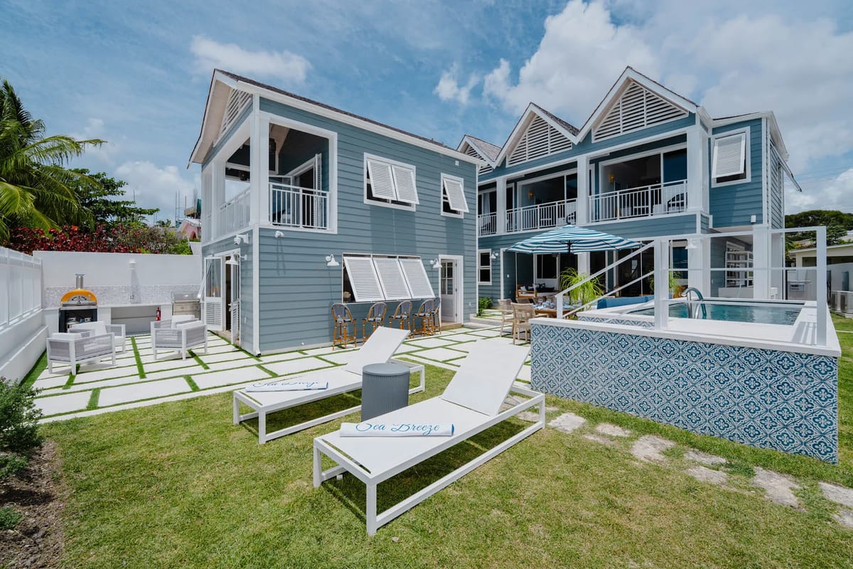 Sea Breeze Beach Villa (4 bed)