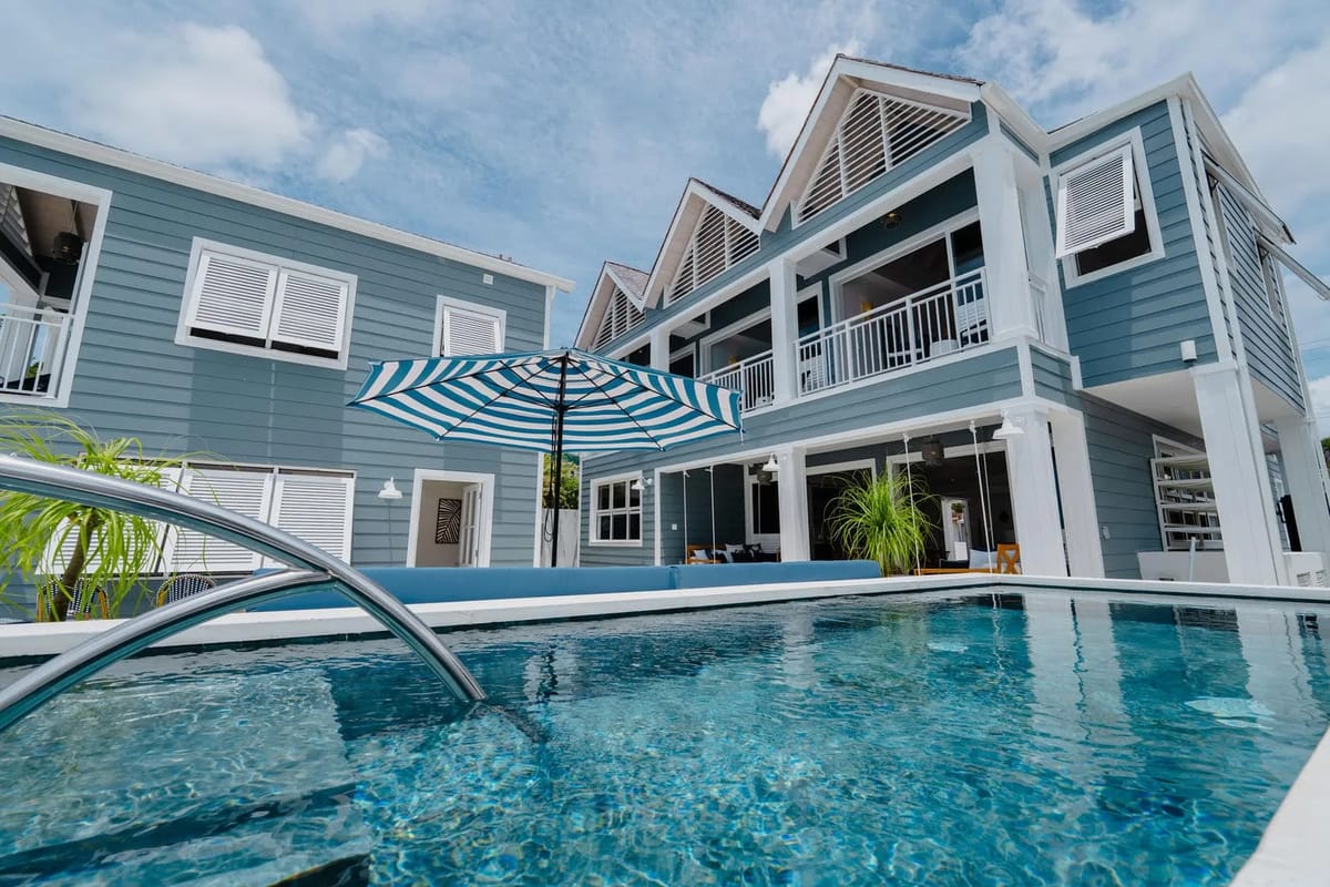 Sea Breeze Beach Villa (4 bed)