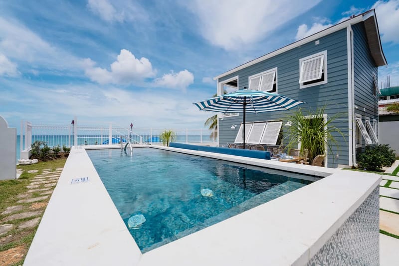 Sea Breeze Beach Villa (4 bed)