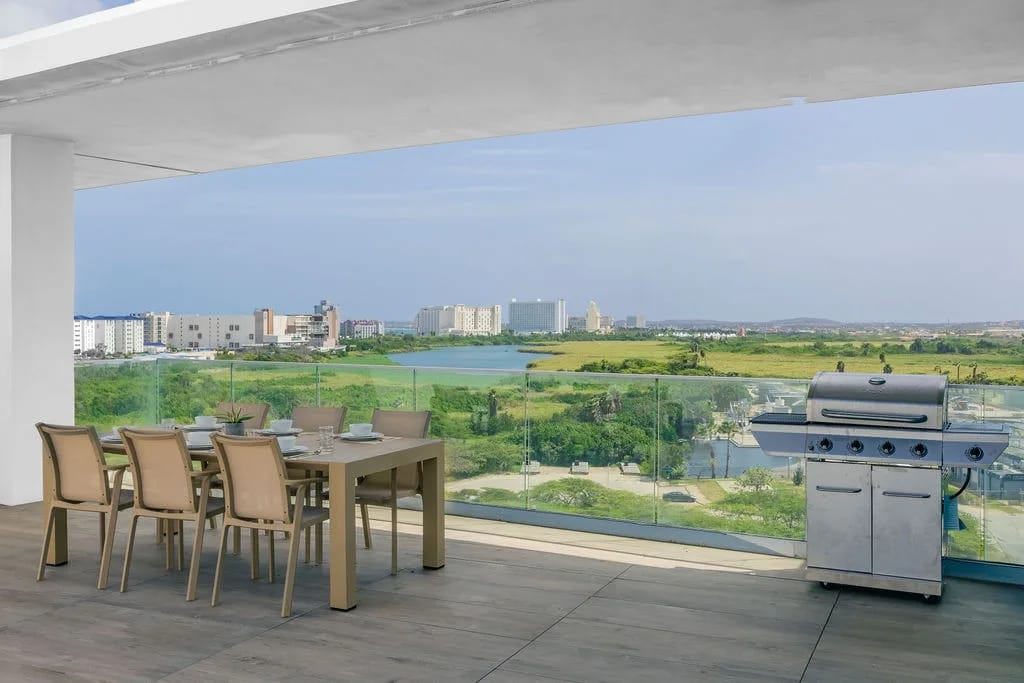 A360.E61- Elegant 3BR Suite with Private Terrace Near Eagle Beach