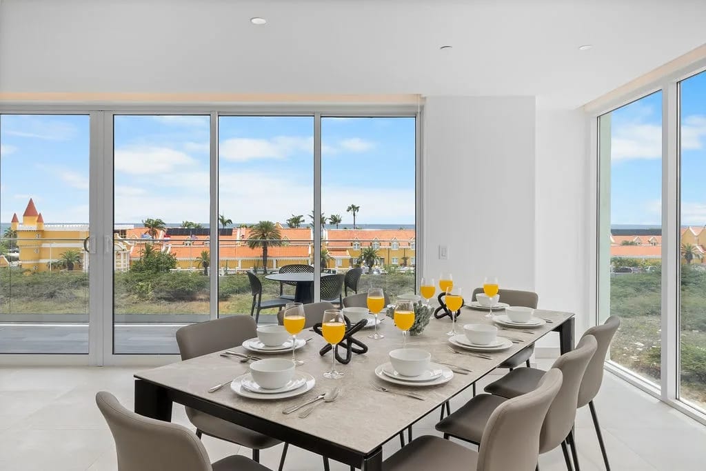 A360.W22 - Apartamento de 3 dormitorios con vista panorámica al mar en Eagle Beach
