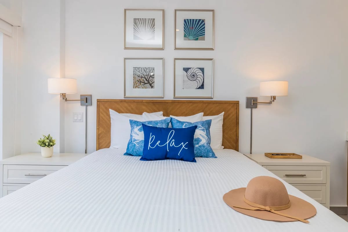 HH-Studio503S - Love Where U Live and Stay, Turquoise view Studio