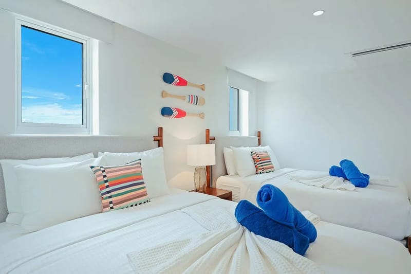 A360.E62- Luxury 3BR Suite with Terrace Near Eagle Beach
