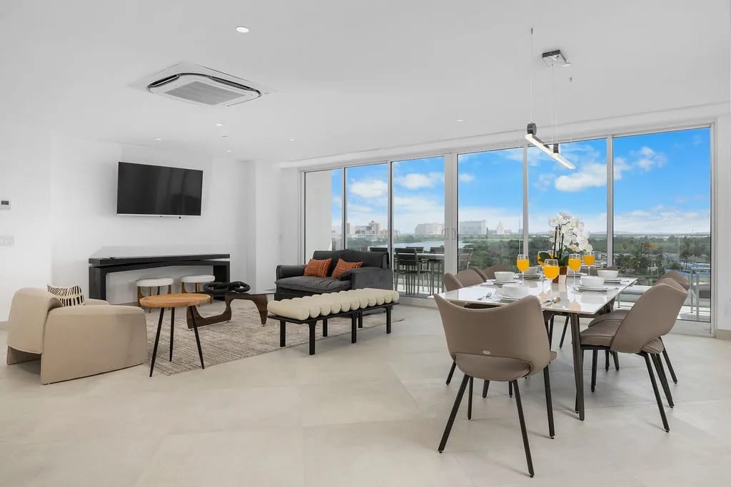 A360.E41-Spacious 3BR in Top Location- Beachwalk Bliss