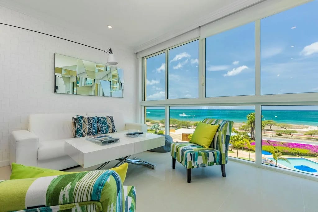 Sala de estar con vistas al mar
