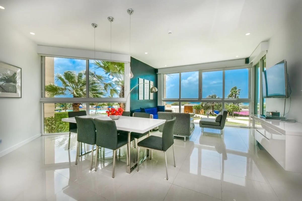 3BS-Blue226 - ¡Condominio de lujo de 5* con 3 dormitorios frente al mar entre Eagle Beach y Palm Beach!