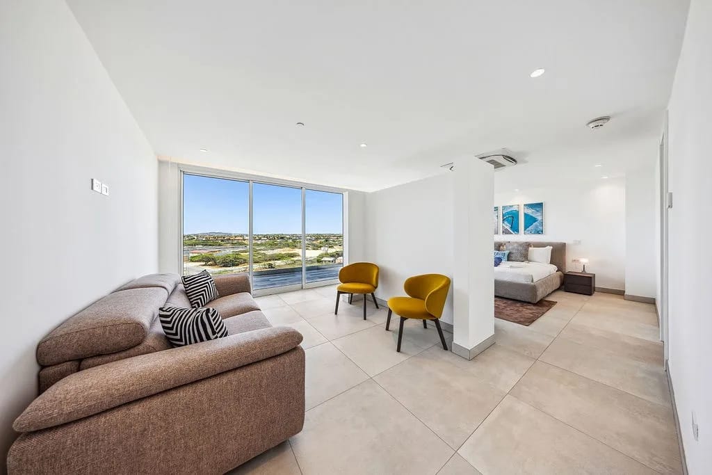 A360.W42 - Elegant 4BR Retreat | Steps to Eagle Beach