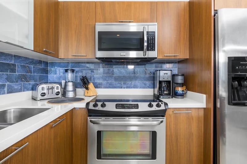 3BS-Blue311 - Let the Sea Set You Free with This 3BDR Corner Unit