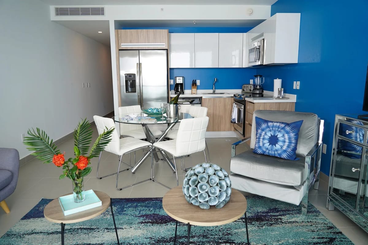 1BApt-Azure724 - Nostro palazzo! Ocean View Condo for 2