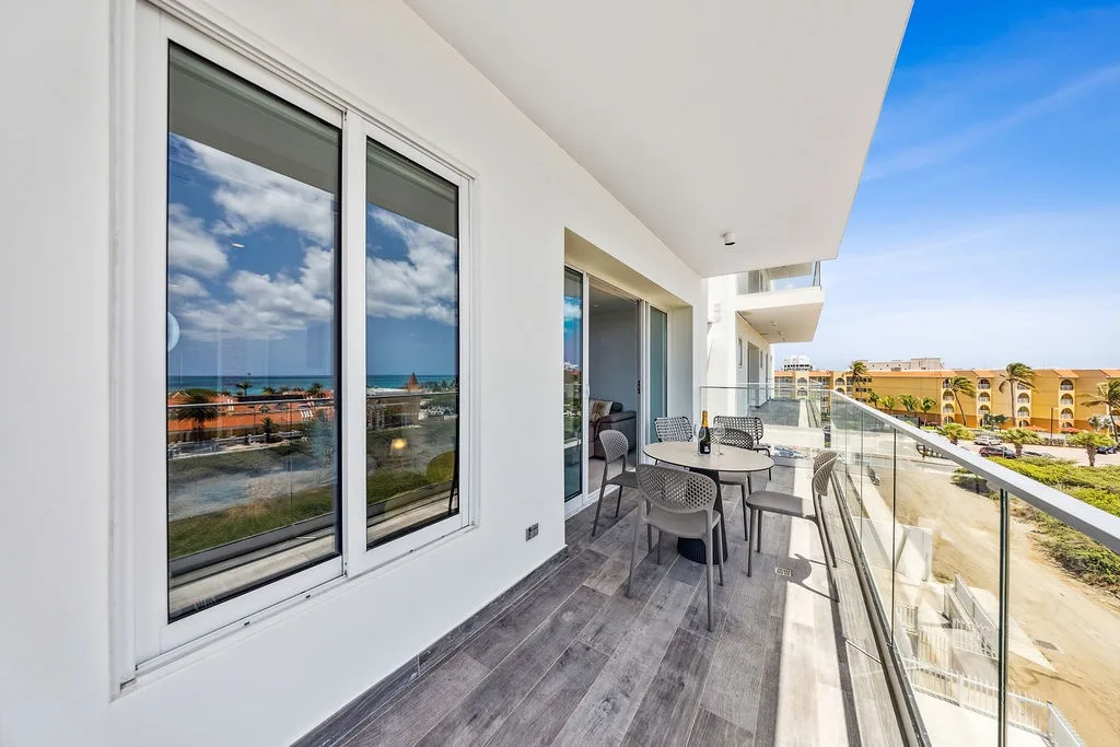 A360.W32B - Bright & Modern 2BR by Aruba’s Eagle Beach