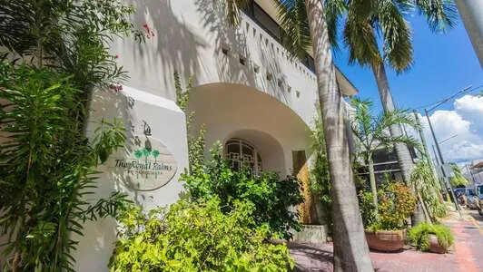 Royal Palms 4