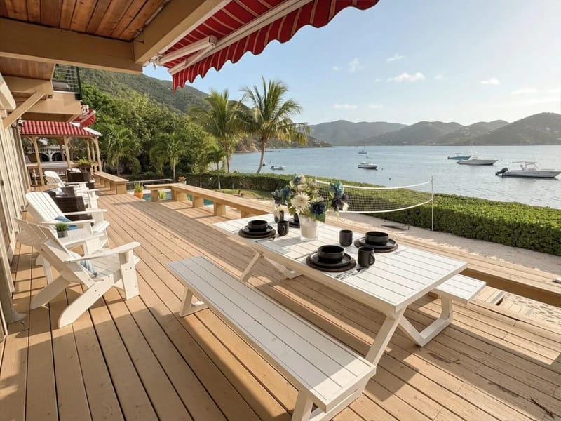 Comedor al aire libre con vistas