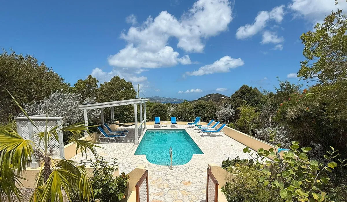 Le Lapin pool side with views toward St. Thomas