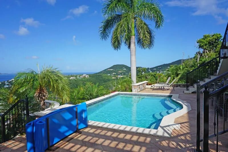 La Bella Vita pool deck