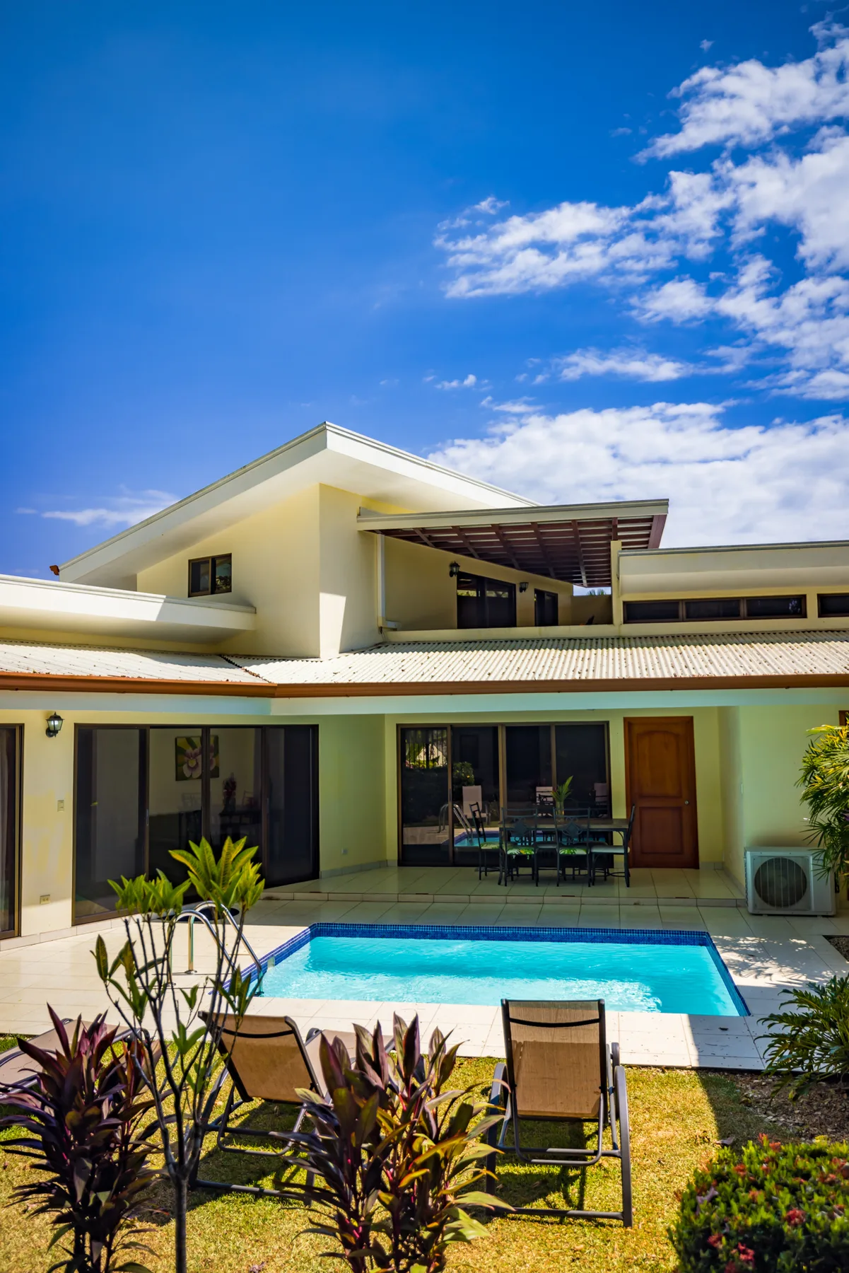 House and private pool