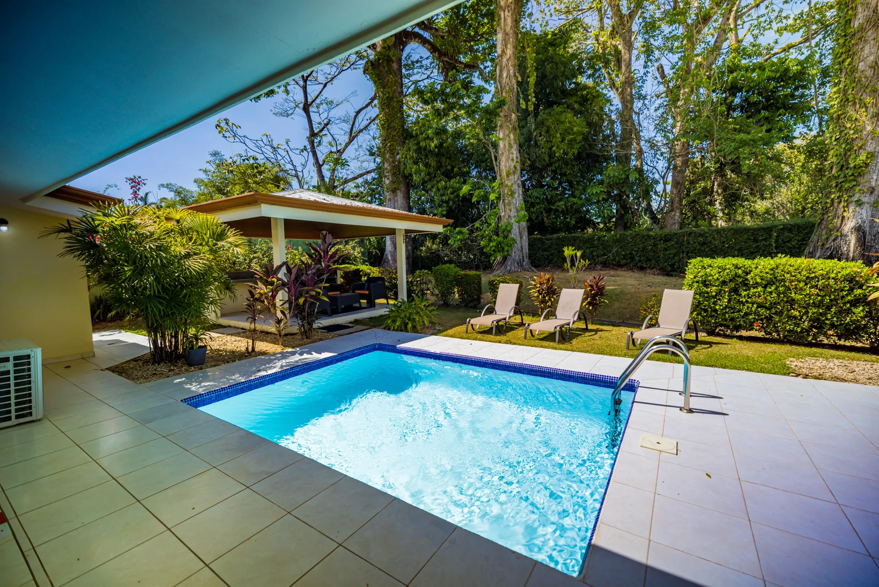 Private pool
