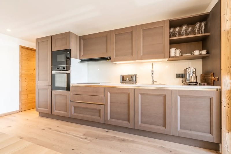 Cocina de diseño contemporáneo del apartamento familiar Sipo en Alpe d'Huez