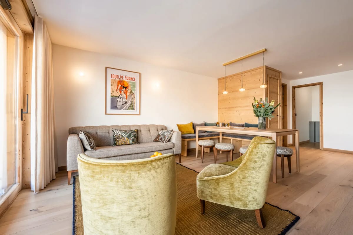 Luxury alpine living room ski in ski out apartment Sipo Alpe d'Huez