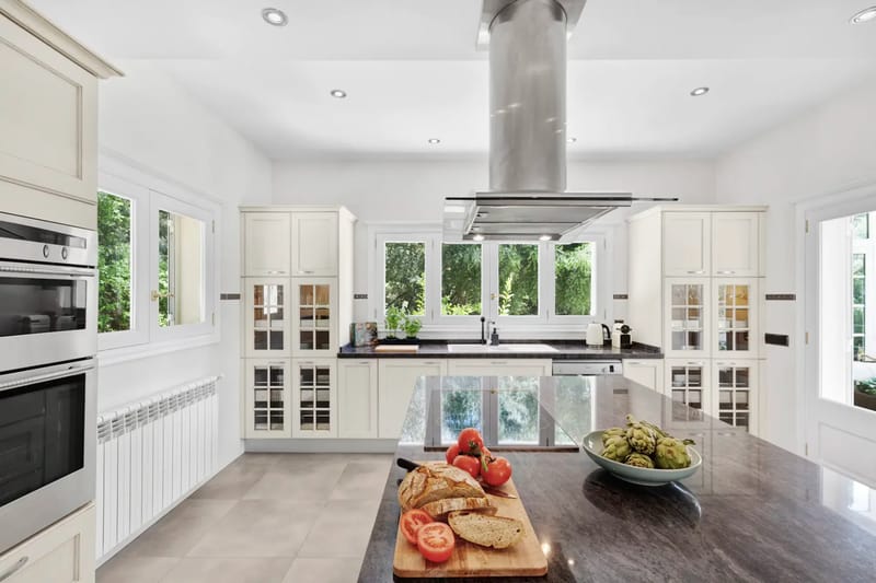 Cocina y zona de comedor