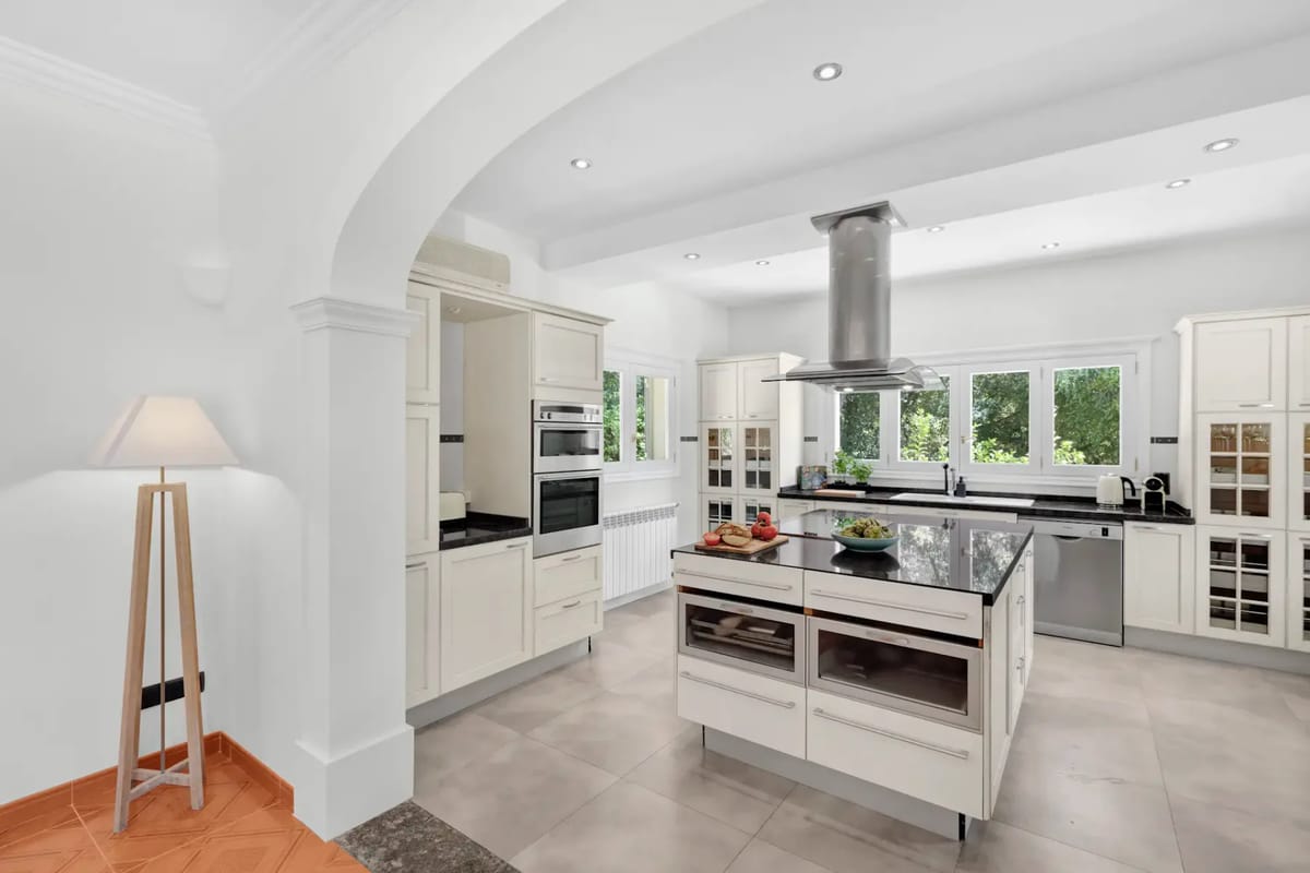 Kitchen and dining area