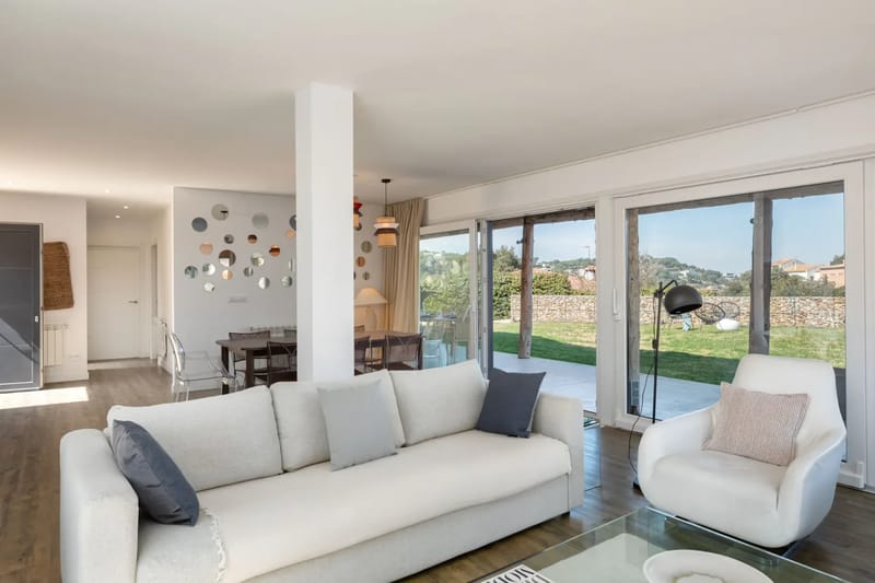 Spacious living room sea view Casa Ciudamar Costa Brava