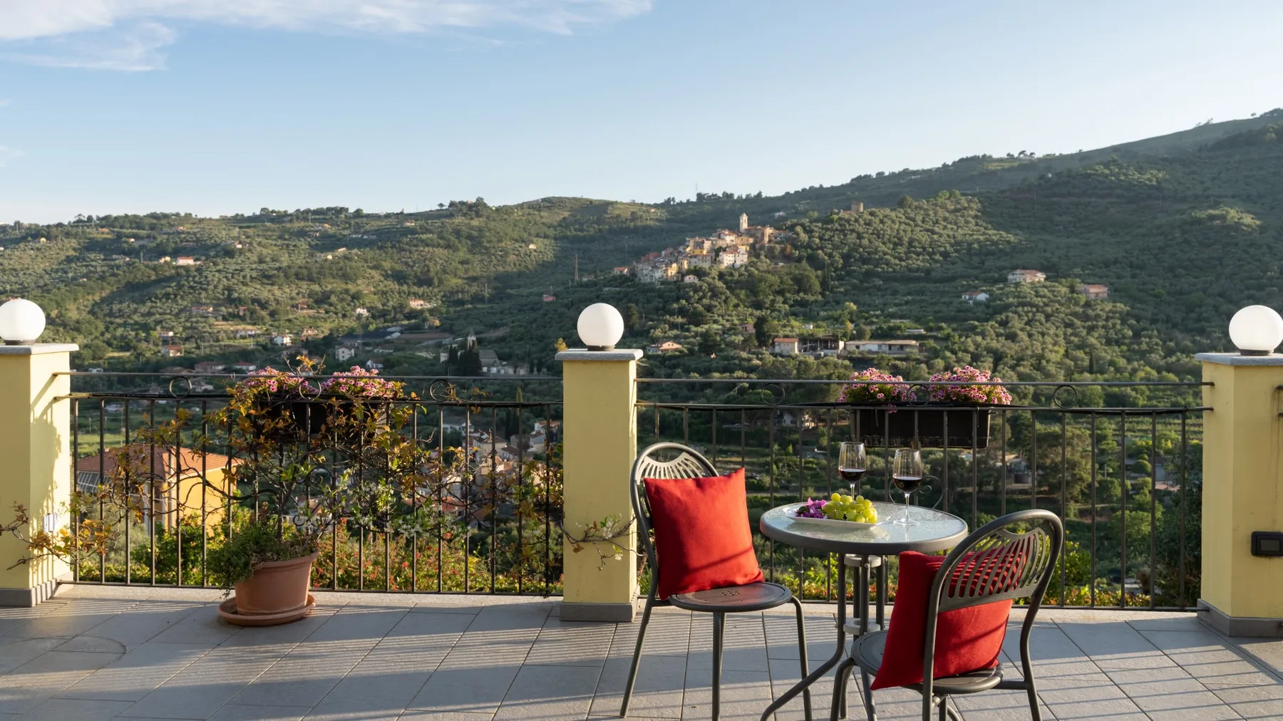 VILLA VITTORIO 6+2 - Liguria