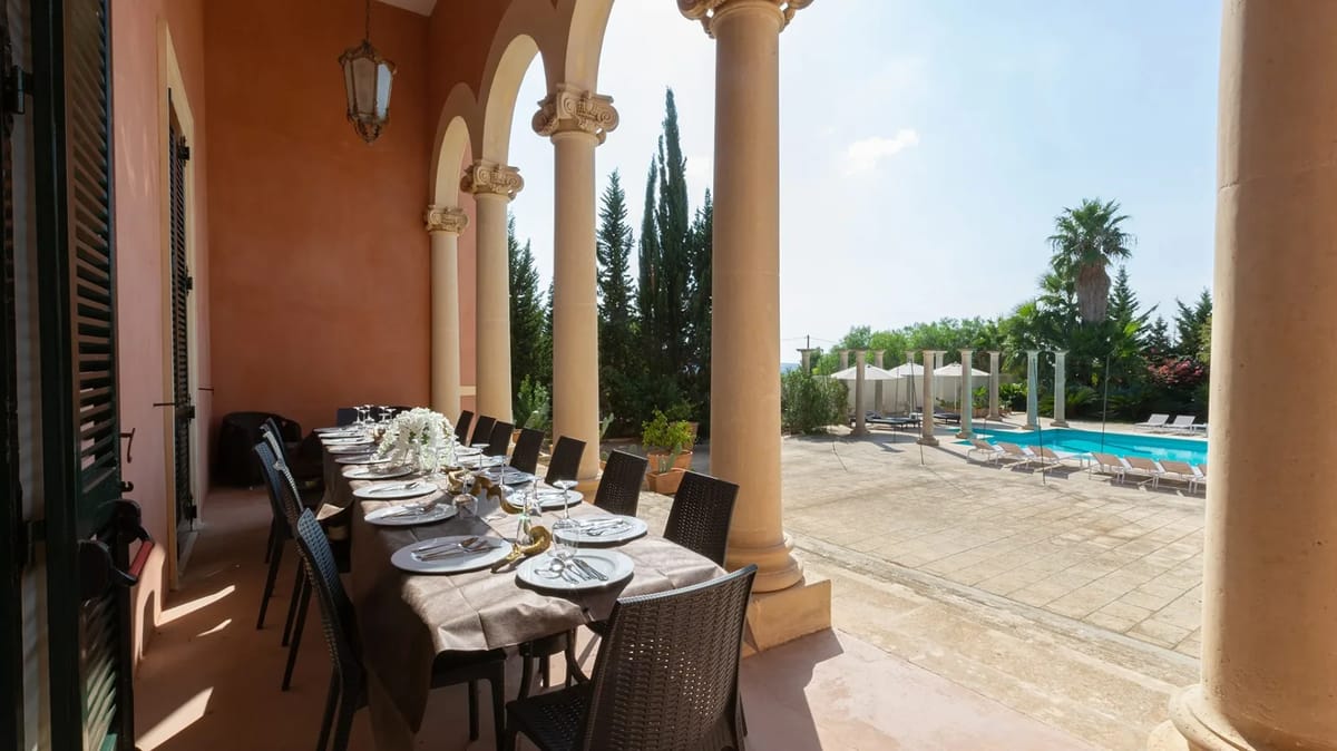 VILLA CAPOZZA 18+2 - Puglia