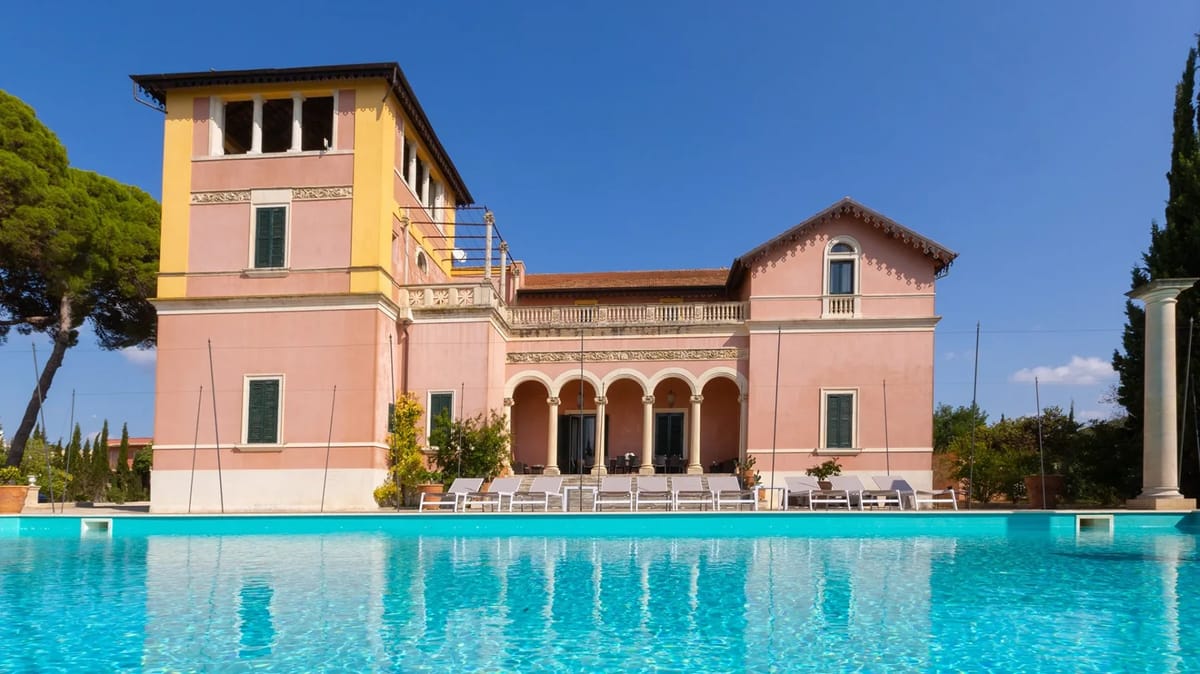 VILLA CAPOZZA 18+2 - Puglia