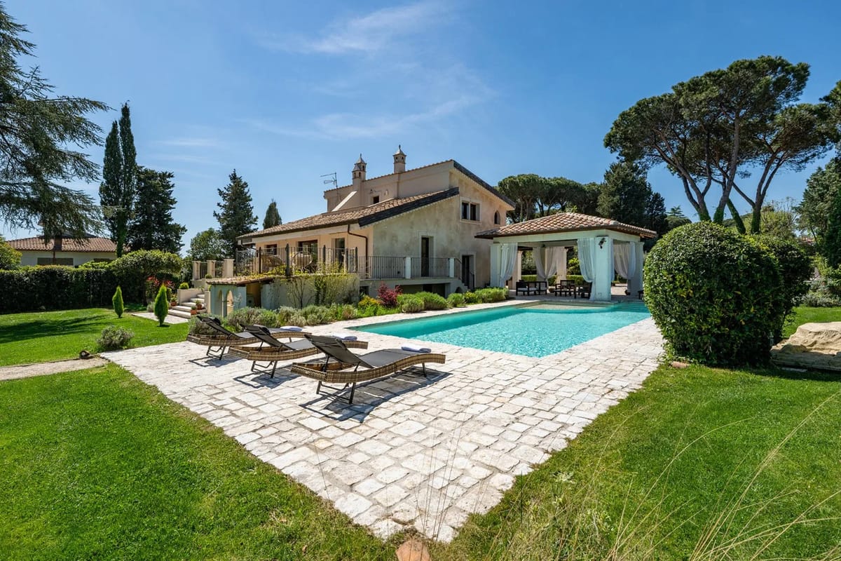 VILLA CORTE SANT'ANNA 6+2 - Lazio
