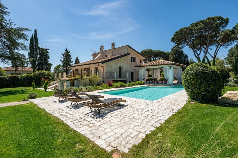 VILLA CORTE SANT'ANNA 6+2 - Lazio