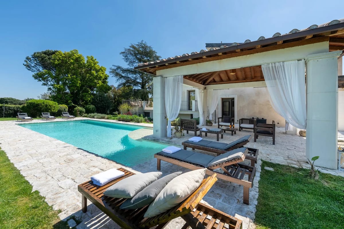VILLA CORTE SANT'ANNA 6+2 - Lazio