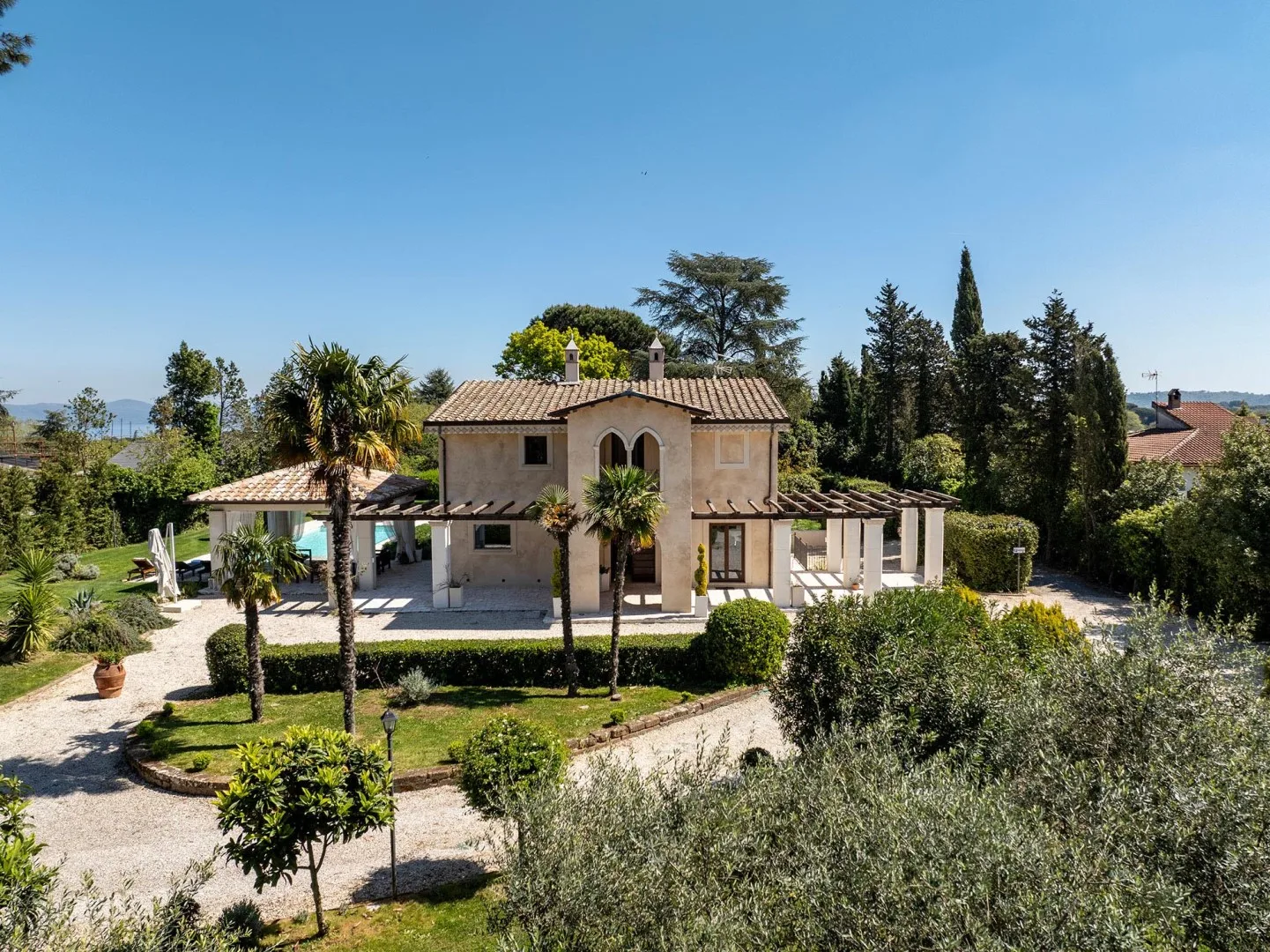 VILLA CORTE SANT'ANNA 6+2 - Lazio