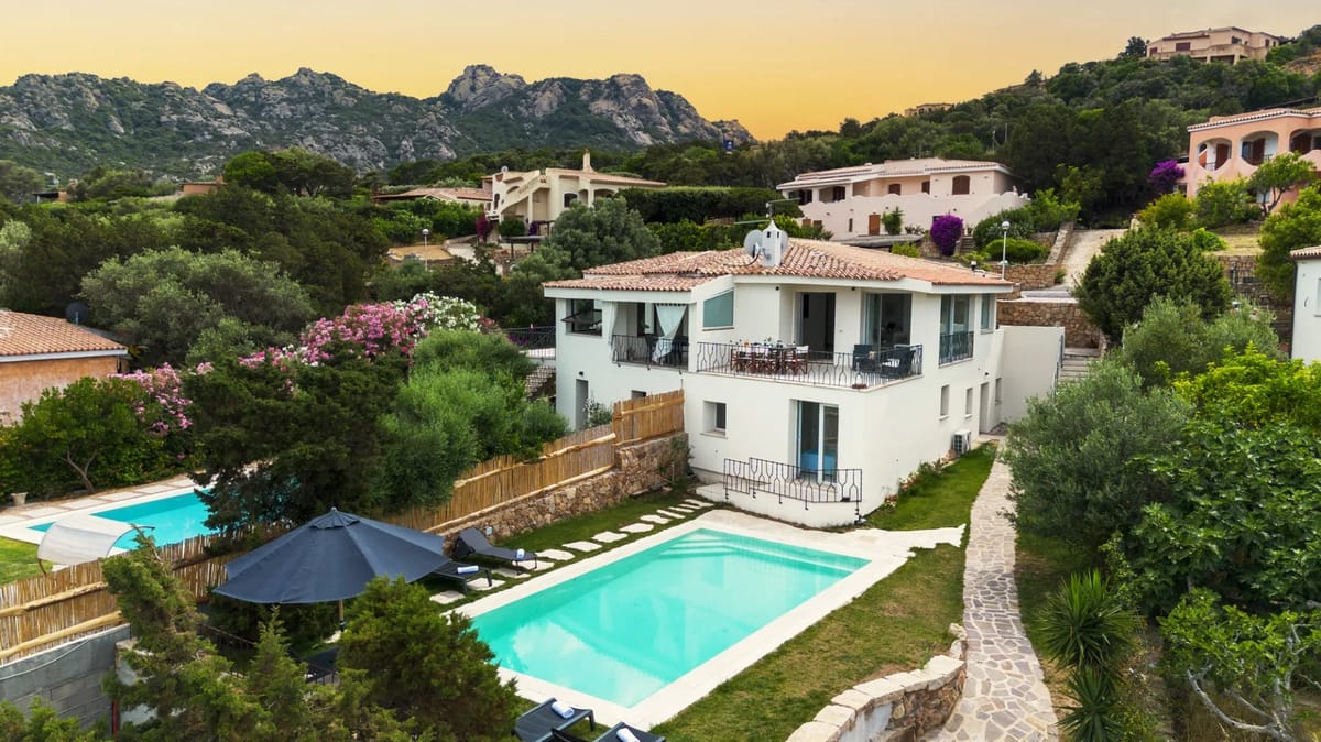 VILLA LA MADDALENA 6+2 - Sardinia