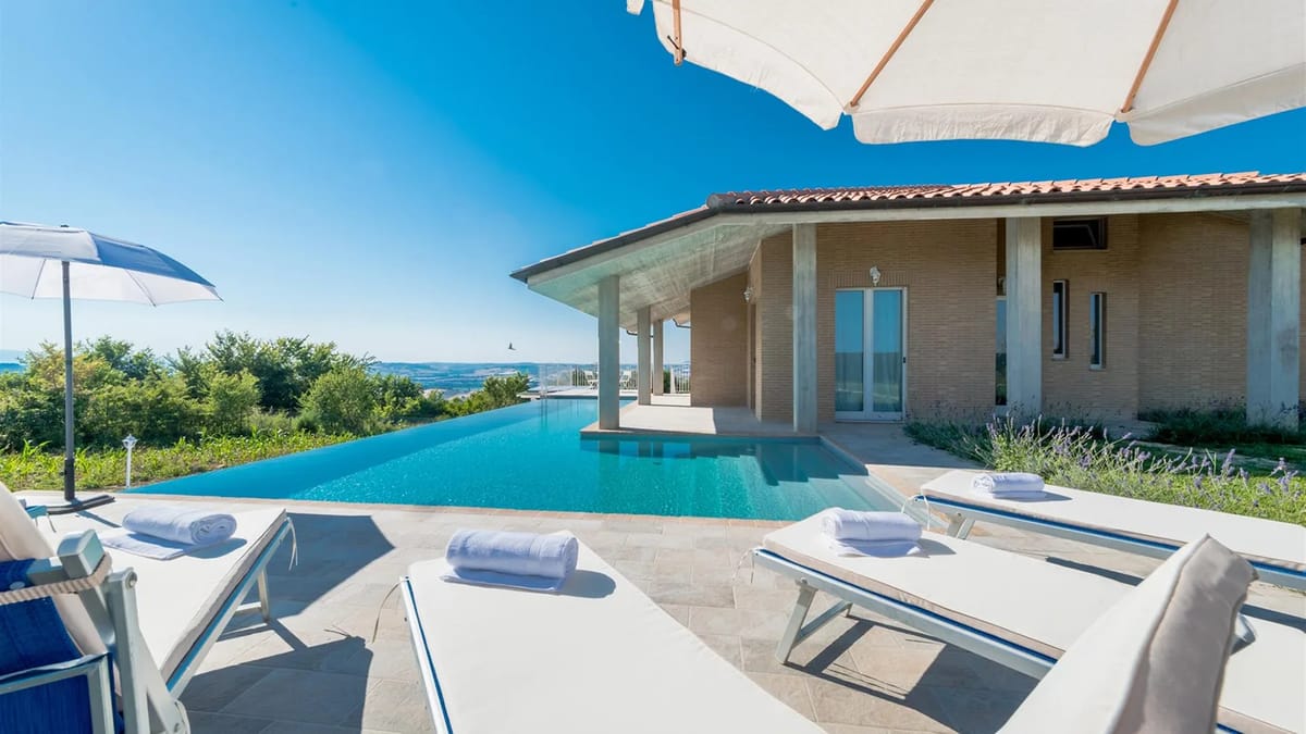 CASA DI EOLO 8+2 - Marche
