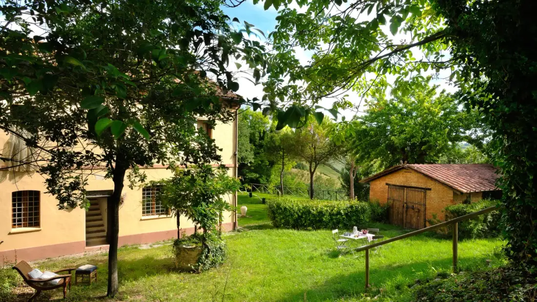 LUCE TRA I FAGGI 8 - Marche
