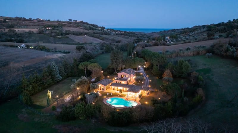 VILLA ISOTTA 8+4 - Marche
