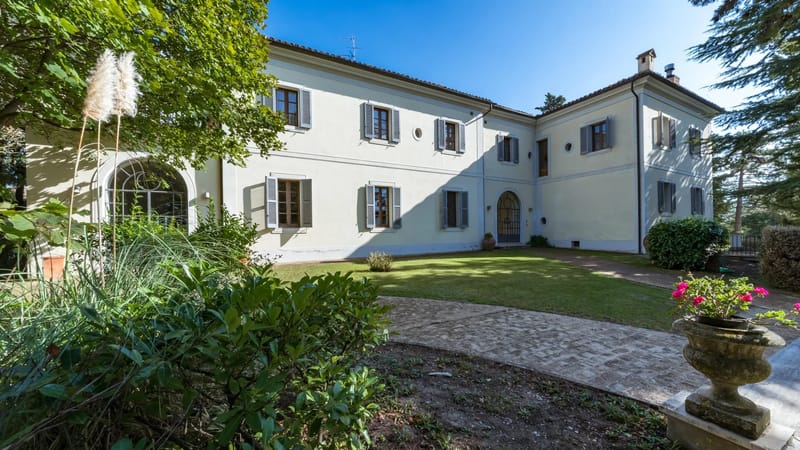 BORGO COLLE RIDENTE 13 - Marche