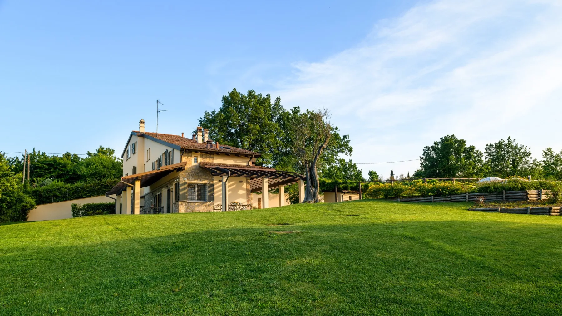 VILLA PERGOLA 8 - Emilia Romagna