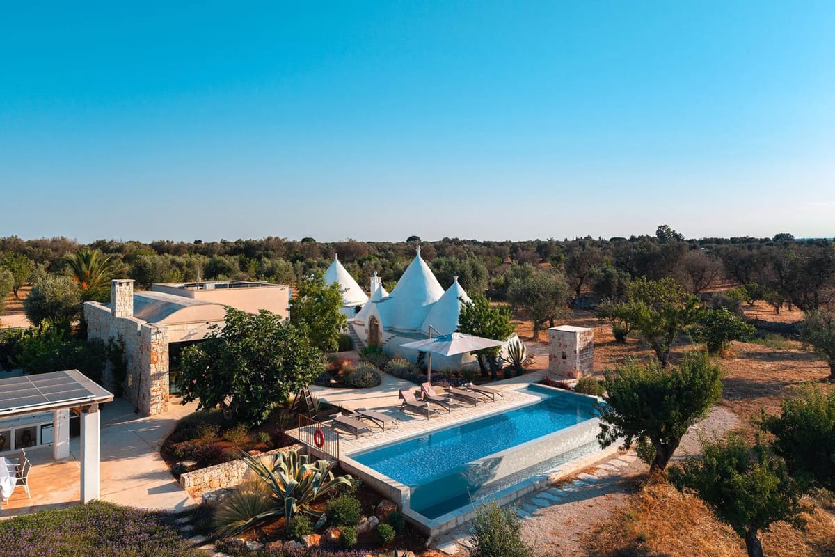 TRULLI FIORI DI MANDORLO 6 - Puglia