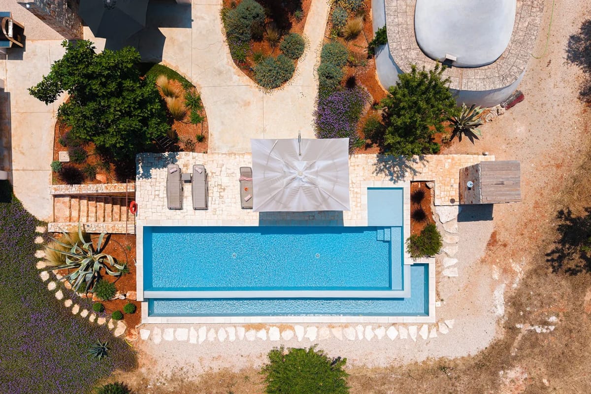 TRULLI FIORI DI MANDORLO 6 - Puglia