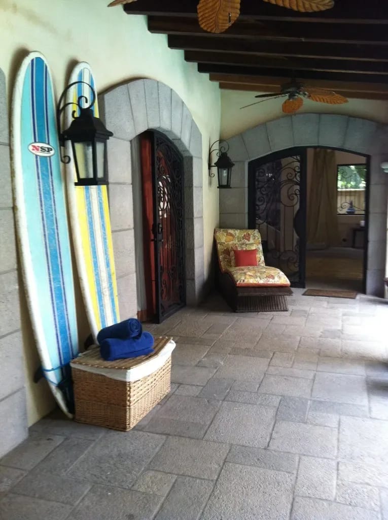 jaco-beach-is-just-short-stroll-from-the-villa