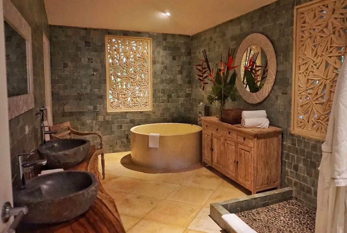 beautiful-round-soaker-tub