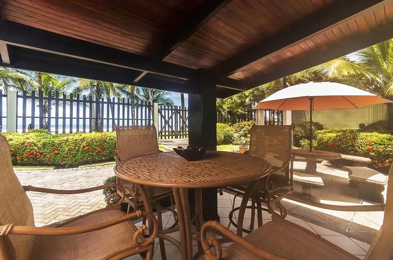 gorgeous oceanfront hideaway
