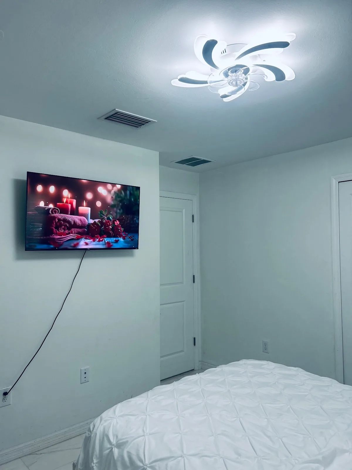 Estudio privado moderno y acogedor
